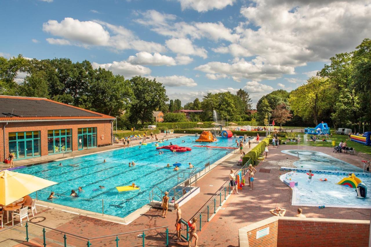 Hoessensportzentrum Westerstede Ngoại thất bức ảnh