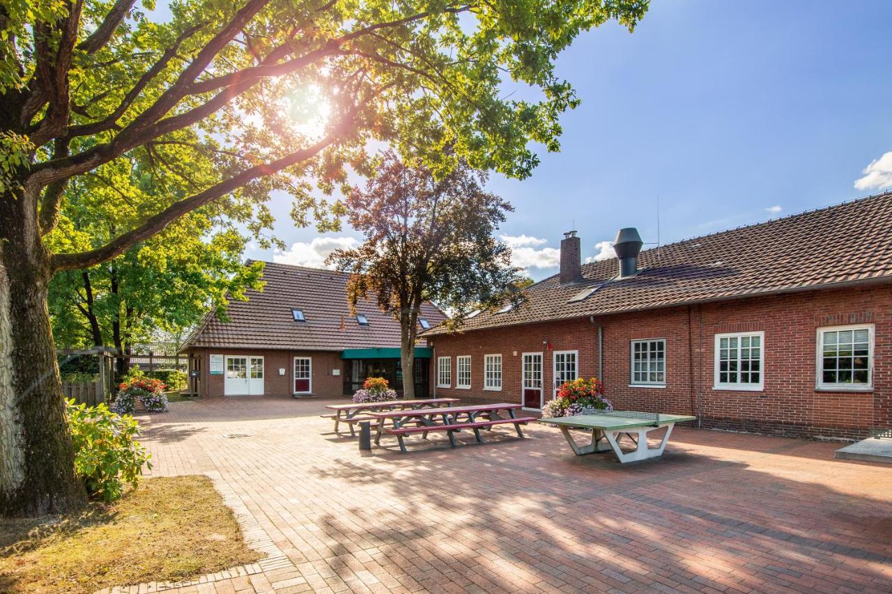 Hoessensportzentrum Westerstede Ngoại thất bức ảnh