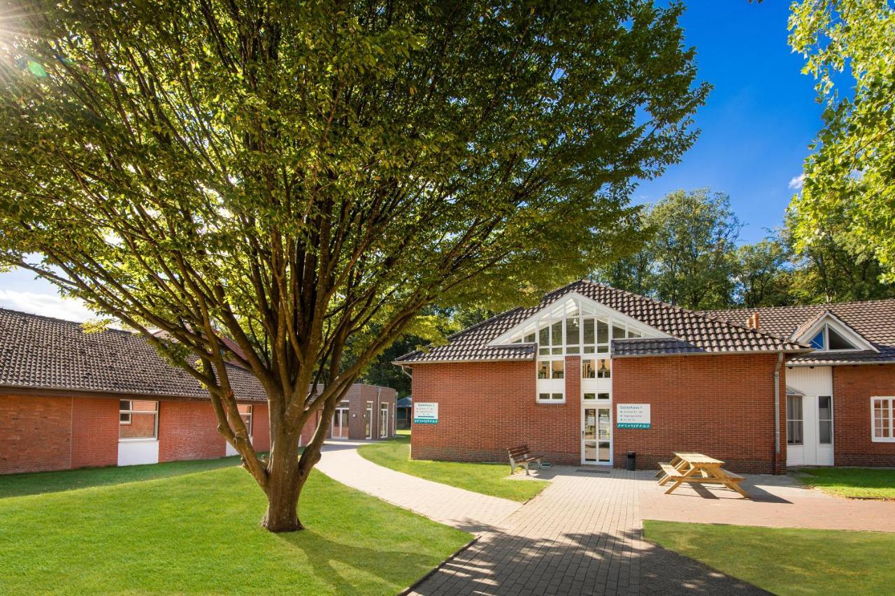 Hoessensportzentrum Westerstede Ngoại thất bức ảnh